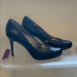 EUC like new Carlos Santana black heels size 8M